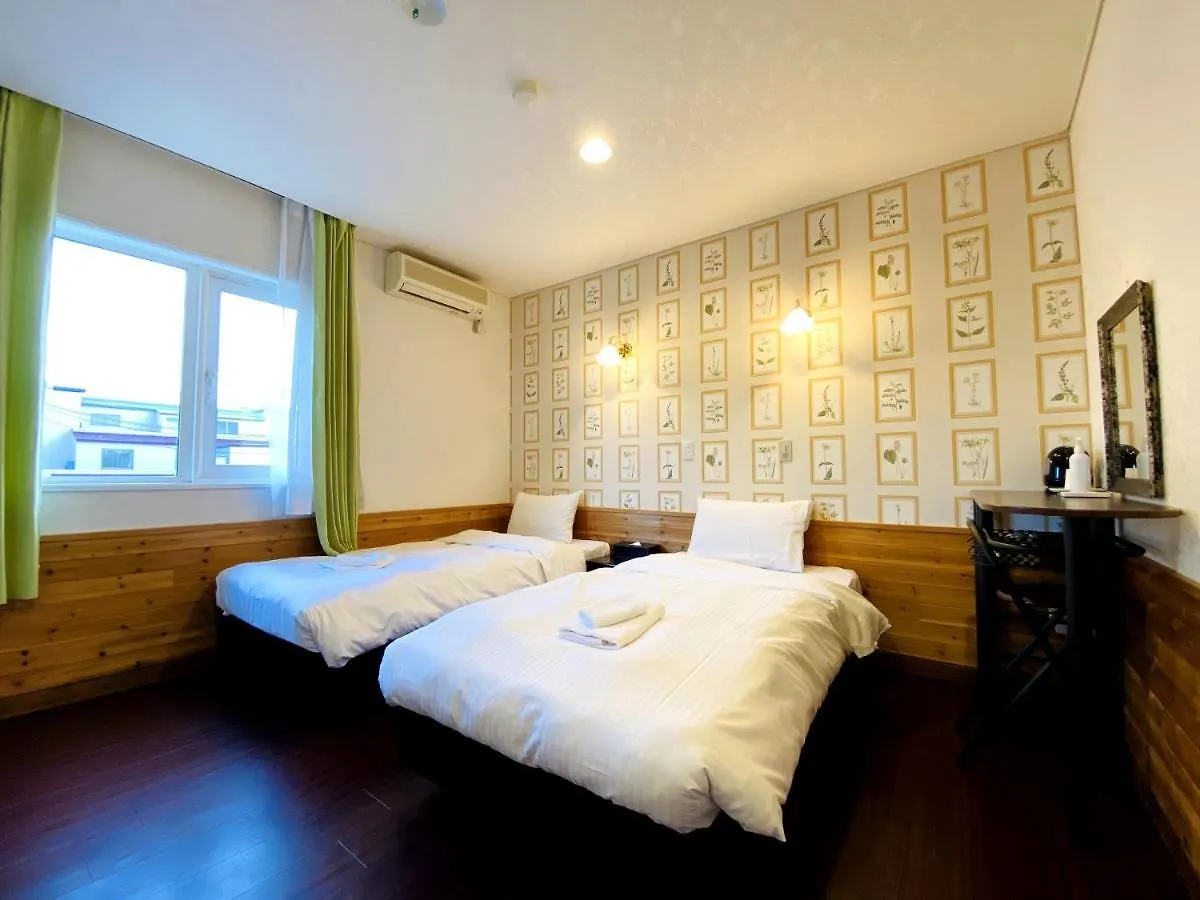 Petit Hotel Melon Nakafurano 0*,